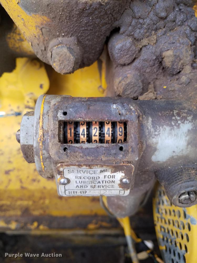 image for item DD2726 1965 Caterpillar D6B dozer