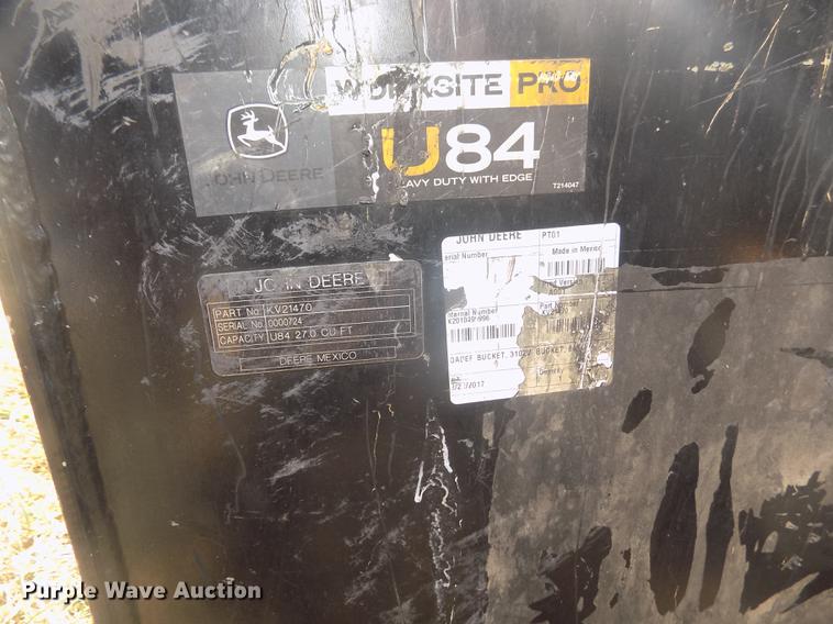 image for item DD2810 2017 John Deere 333G skid steer