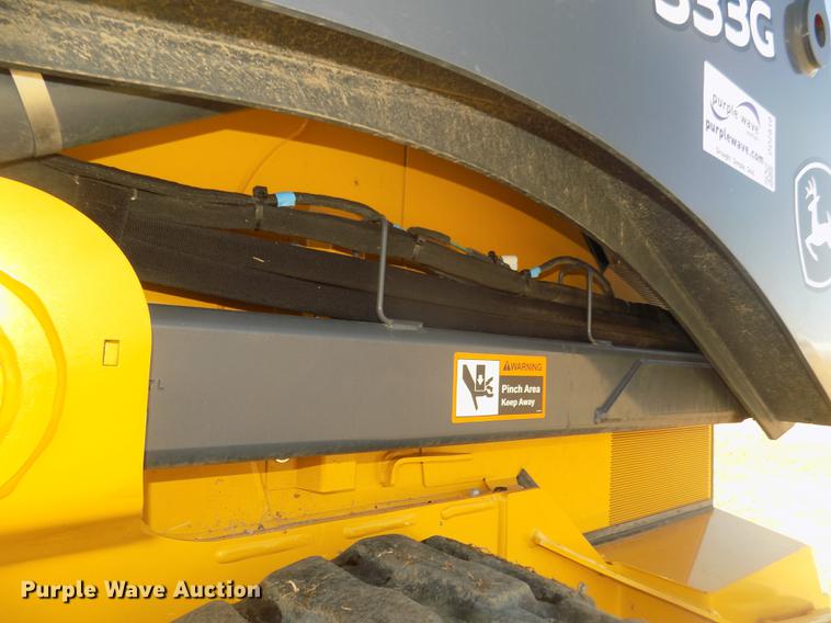 image for item DD2810 2017 John Deere 333G skid steer