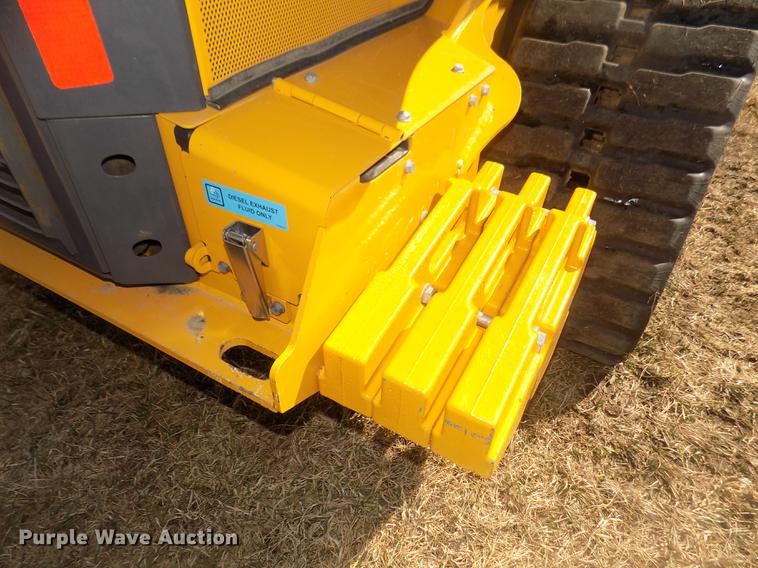 image for item DD2810 2017 John Deere 333G skid steer