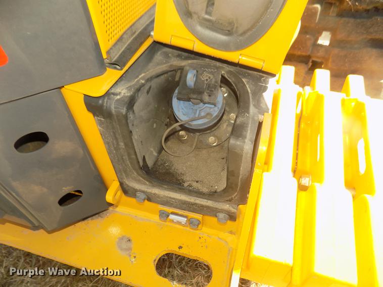 image for item DD2810 2017 John Deere 333G skid steer