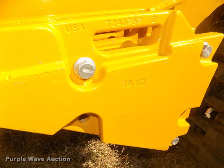 image for item DD2810 2017 John Deere 333G skid steer