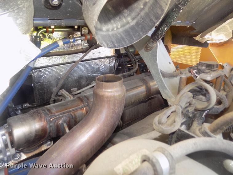 image for item DD2810 2017 John Deere 333G skid steer