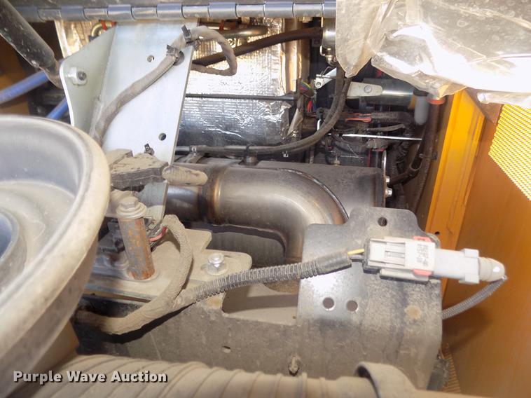 image for item DD2810 2017 John Deere 333G skid steer