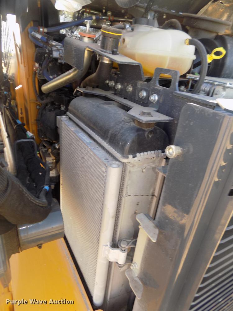 image for item DD2810 2017 John Deere 333G skid steer