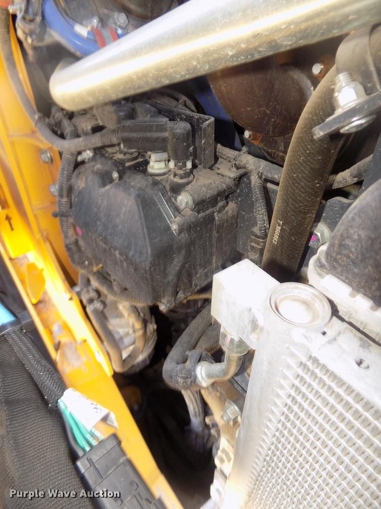 image for item DD2810 2017 John Deere 333G skid steer