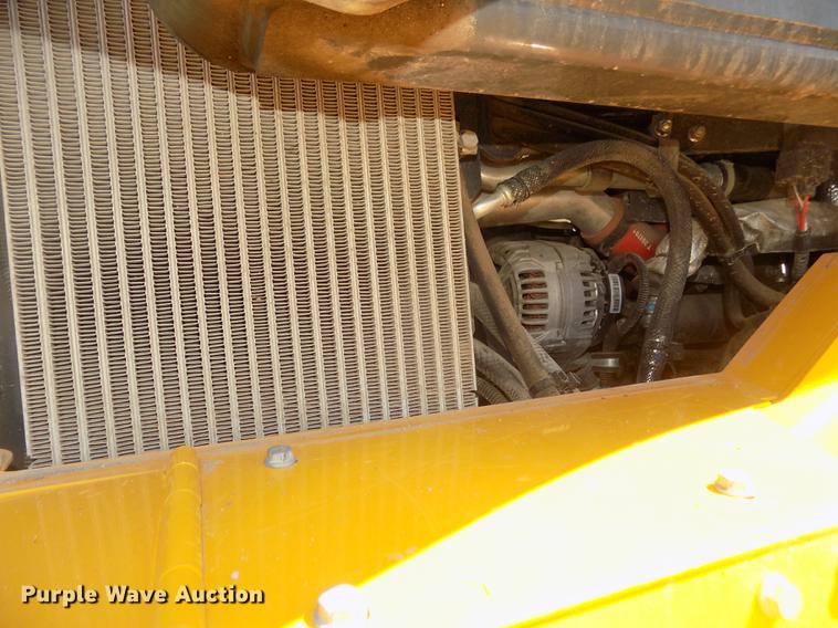 image for item DD2810 2017 John Deere 333G skid steer