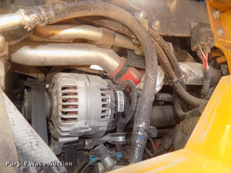 image for item DD2810 2017 John Deere 333G skid steer