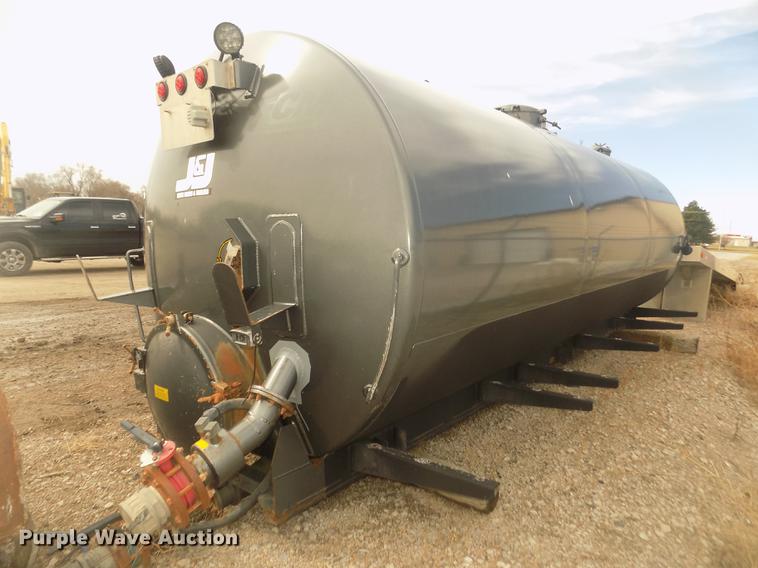 image for item DD2812 J&J 102511 vacuum tank