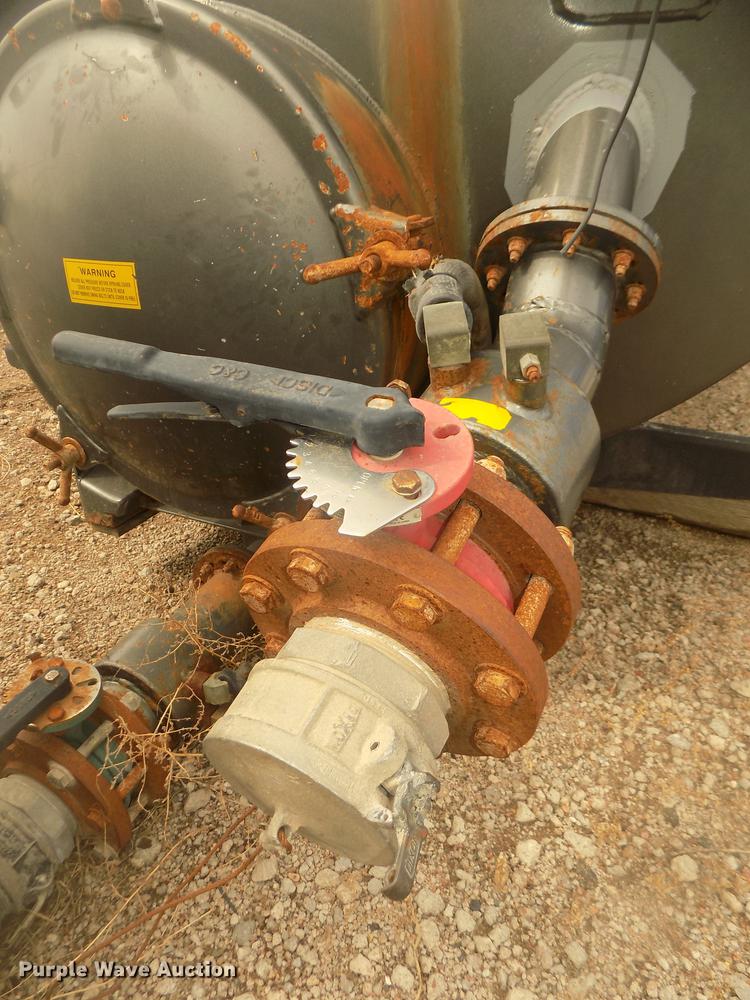 image for item DD2812 J&J 102511 vacuum tank