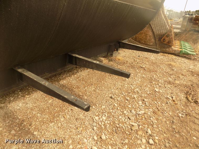 image for item DD2812 J&J 102511 vacuum tank