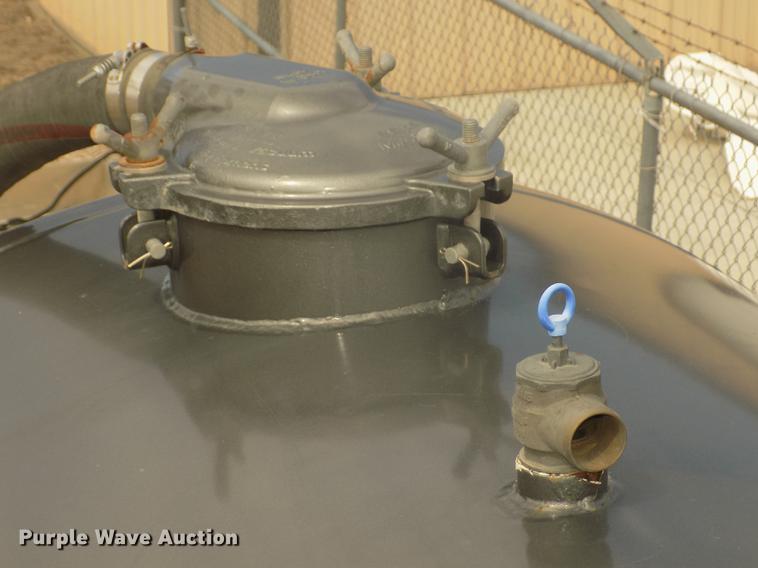 image for item DD2812 J&J 102511 vacuum tank