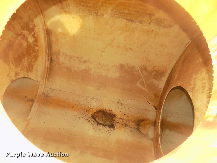 image for item DD2812 J&J 102511 vacuum tank