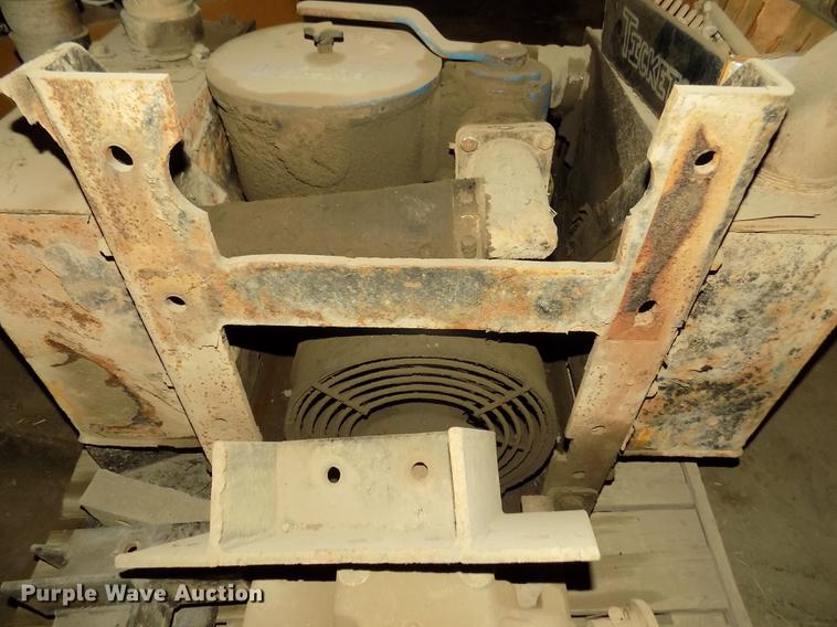 image for item DD2812 J&J 102511 vacuum tank