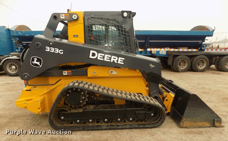 image for item DD2818 2017 John Deere 333G skid steer