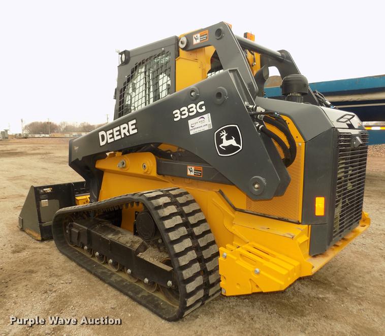 image for item DD2818 2017 John Deere 333G skid steer