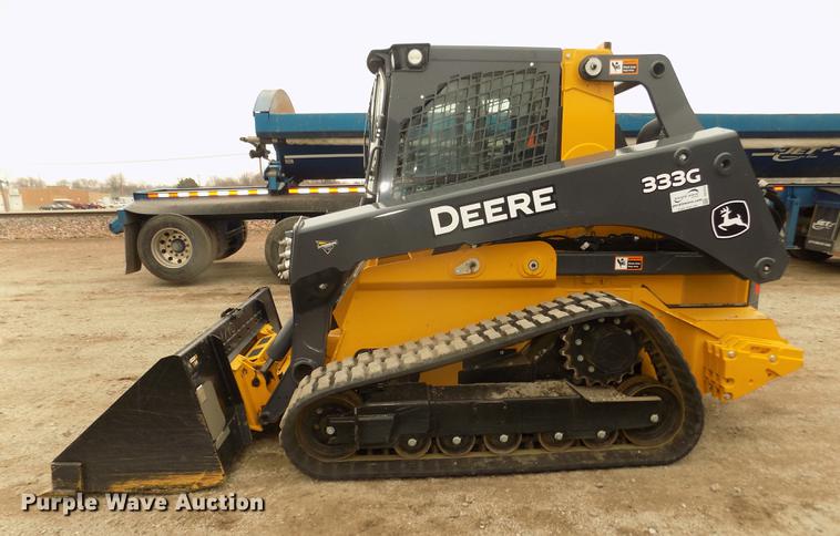 image for item DD2818 2017 John Deere 333G skid steer