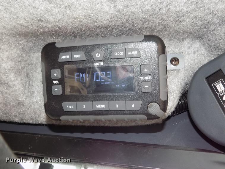 image for item DD2818 2017 John Deere 333G skid steer