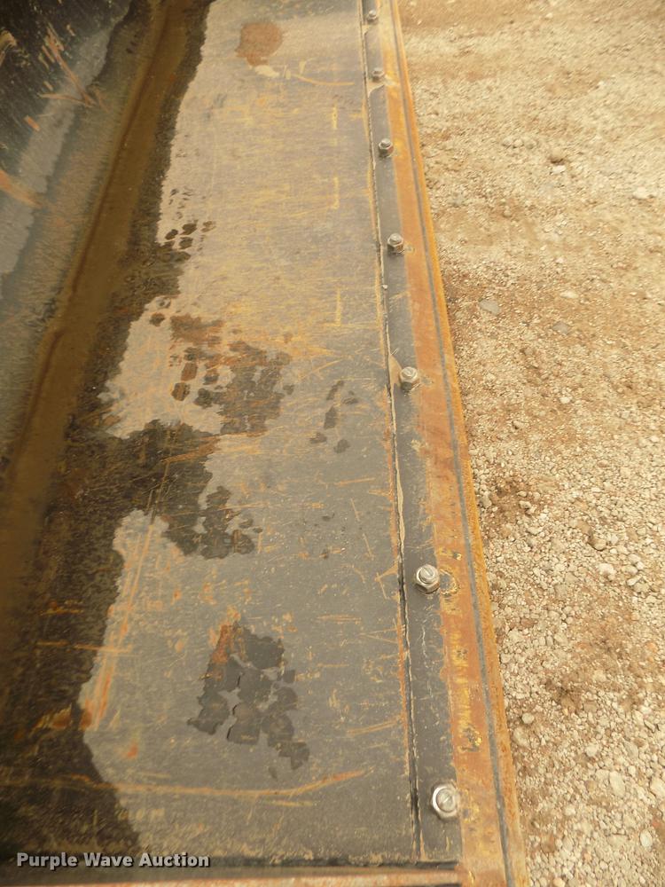 image for item DD2818 2017 John Deere 333G skid steer