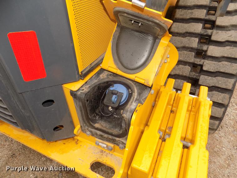 image for item DD2818 2017 John Deere 333G skid steer