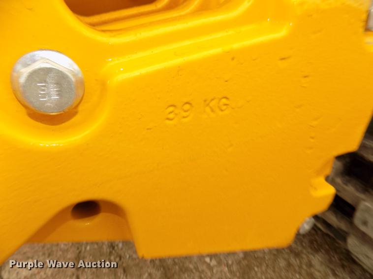 image for item DD2818 2017 John Deere 333G skid steer