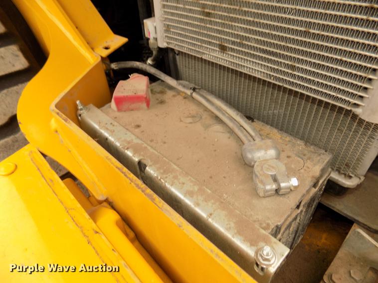 image for item DD2818 2017 John Deere 333G skid steer