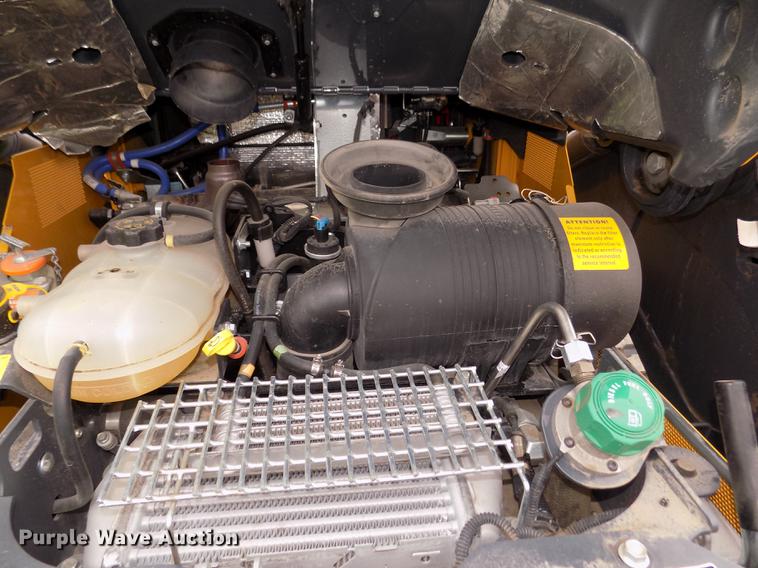 image for item DD2818 2017 John Deere 333G skid steer