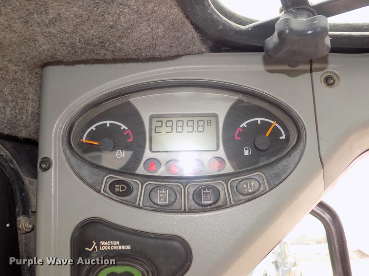 image for item DD2820 2009 Bobcat T320 skid steer