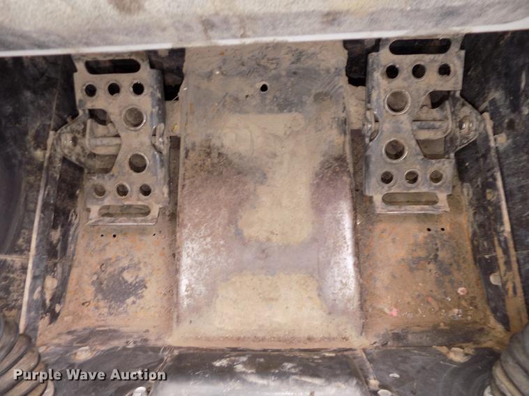 image for item DD2820 2009 Bobcat T320 skid steer