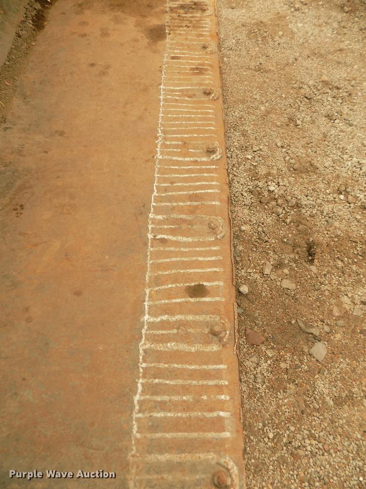 image for item DD2820 2009 Bobcat T320 skid steer