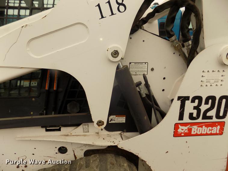 image for item DD2820 2009 Bobcat T320 skid steer
