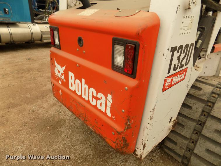 image for item DD2820 2009 Bobcat T320 skid steer
