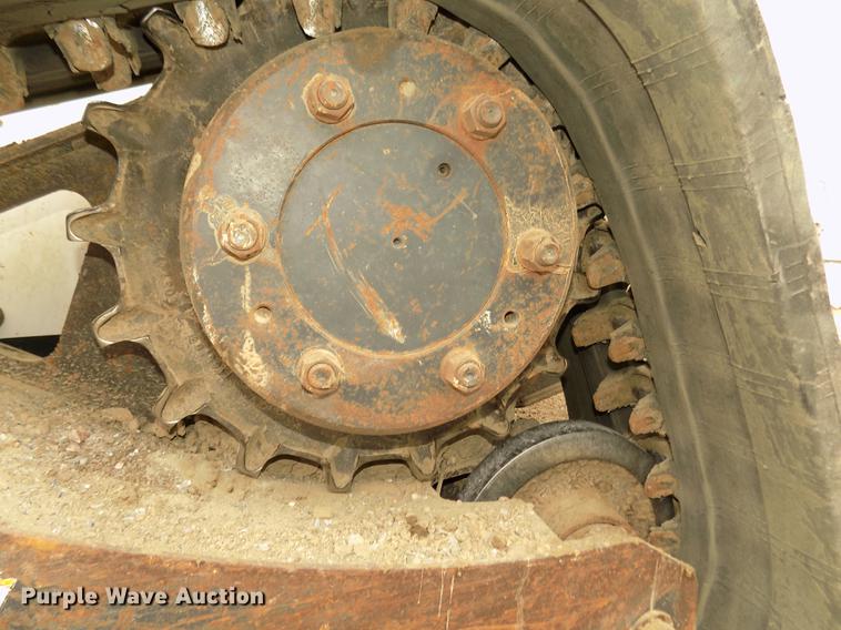 image for item DD2820 2009 Bobcat T320 skid steer