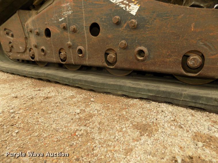 image for item DD2820 2009 Bobcat T320 skid steer