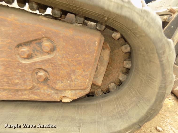 image for item DD2820 2009 Bobcat T320 skid steer