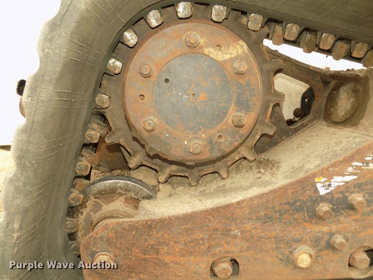 image for item DD2820 2009 Bobcat T320 skid steer