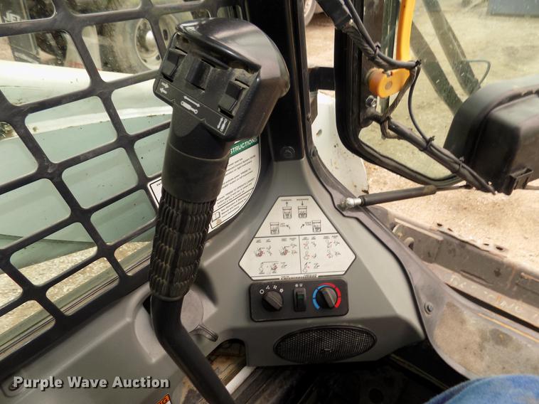 image for item DD2821 2012 Bobcat T770 skid steer