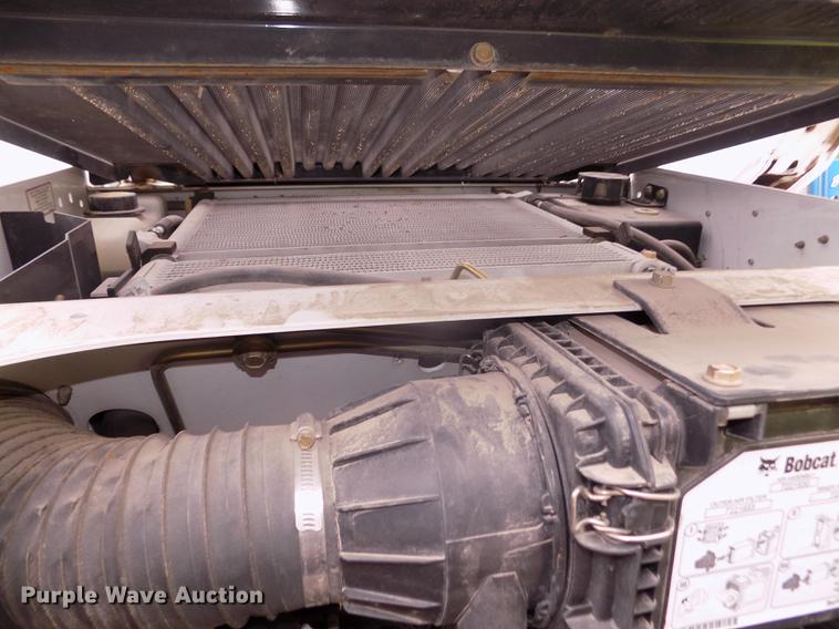 image for item DD2822 2014 Bobcat T590 skid steer