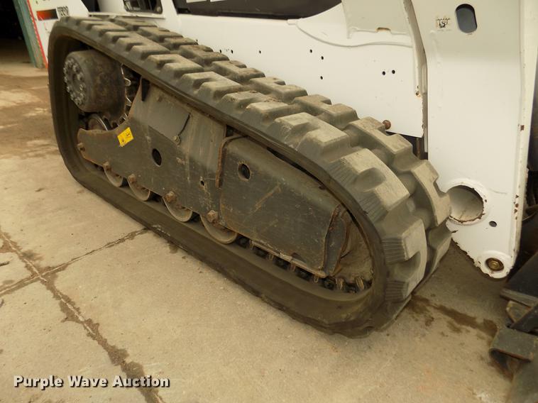 image for item DD2822 2014 Bobcat T590 skid steer
