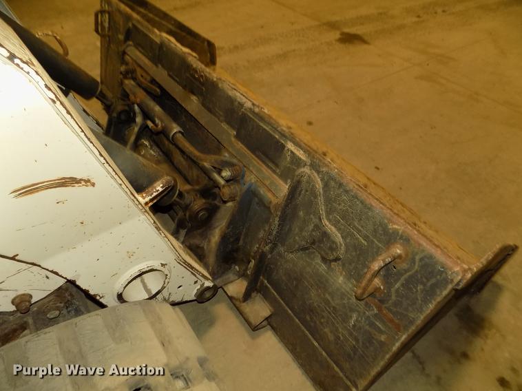 image for item DD2823 2006 Bobcat T300 skid steer