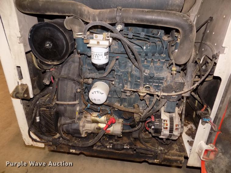 image for item DD2823 2006 Bobcat T300 skid steer