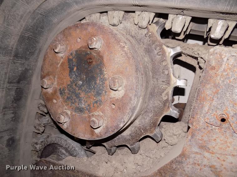 image for item DD2823 2006 Bobcat T300 skid steer