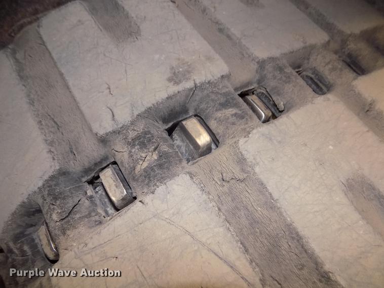 image for item DD2823 2006 Bobcat T300 skid steer