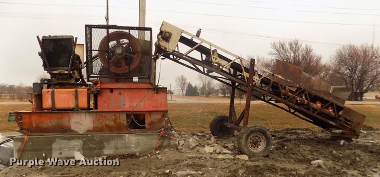 image for item DD2834 Universal 1024RB roller bearing jaw crusher