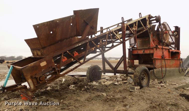 image for item DD2834 Universal 1024RB roller bearing jaw crusher