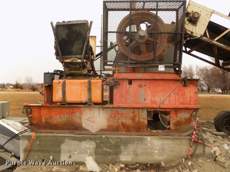 image for item DD2834 Universal 1024RB roller bearing jaw crusher