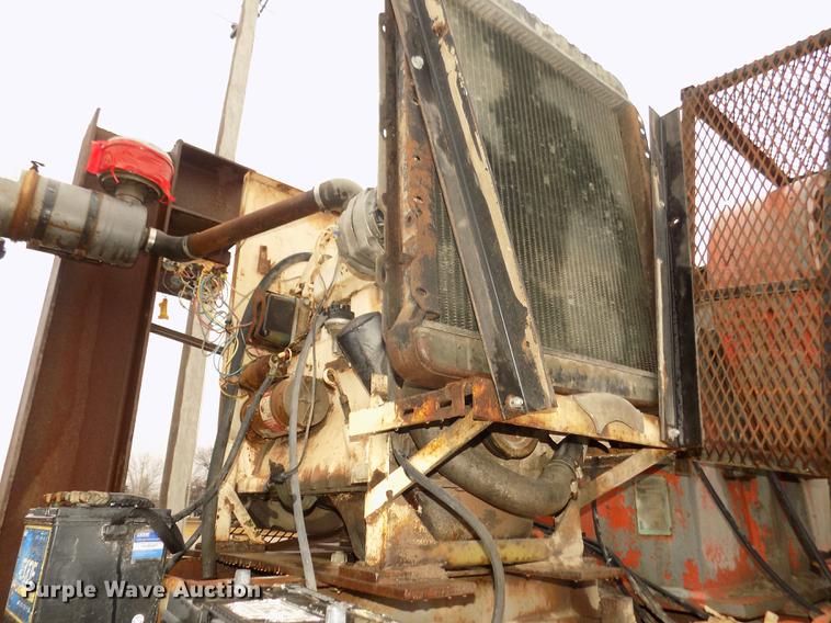 image for item DD2834 Universal 1024RB roller bearing jaw crusher