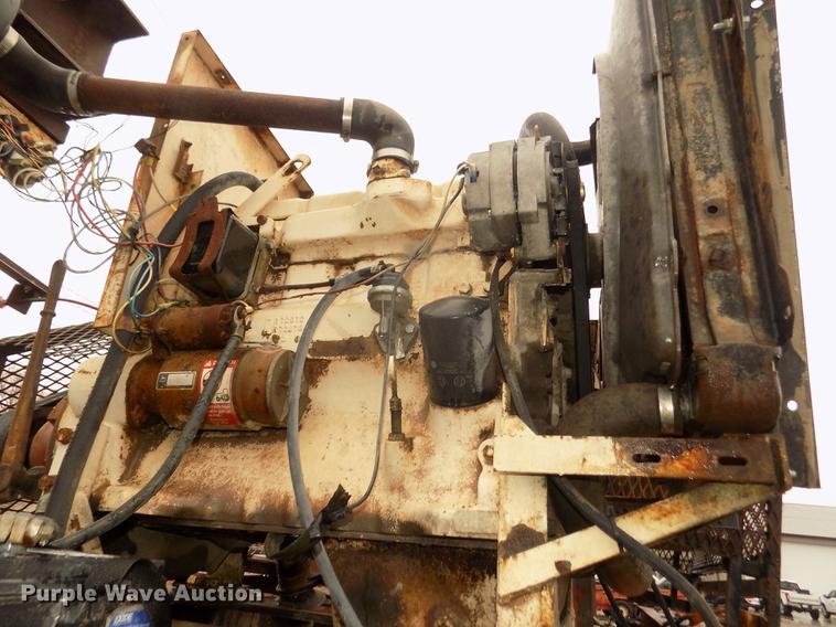 image for item DD2834 Universal 1024RB roller bearing jaw crusher