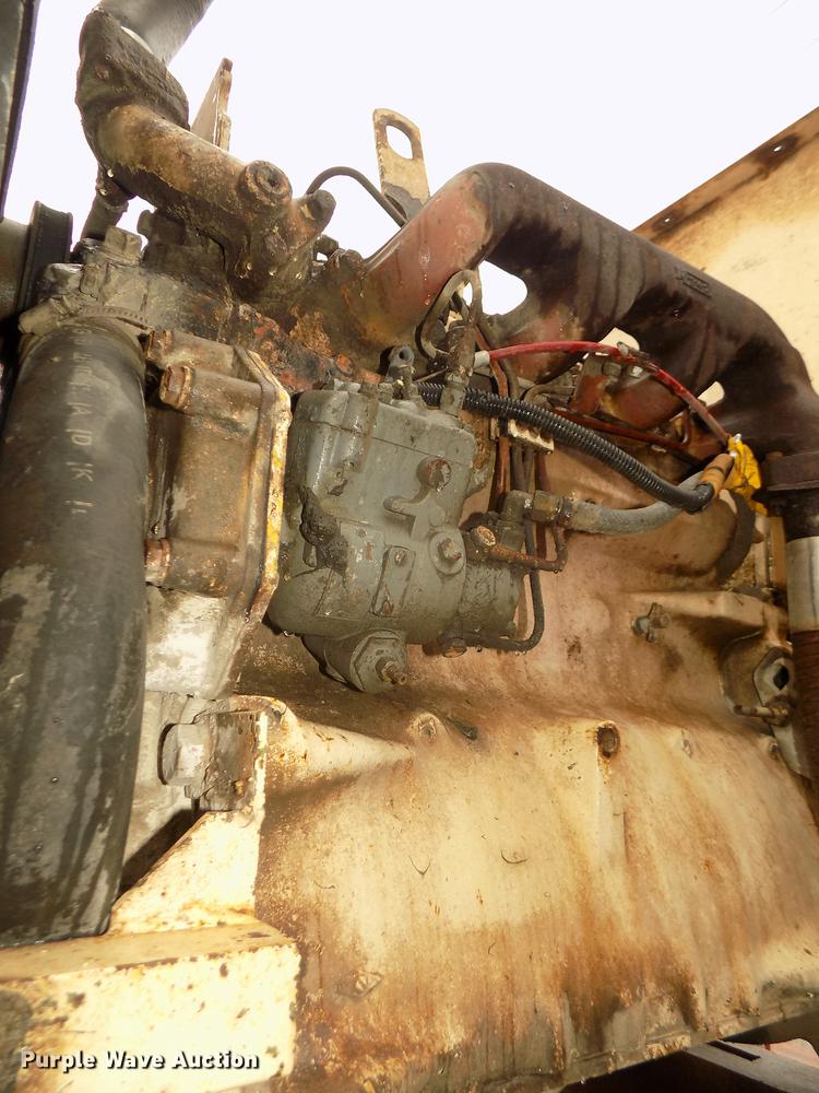 image for item DD2834 Universal 1024RB roller bearing jaw crusher