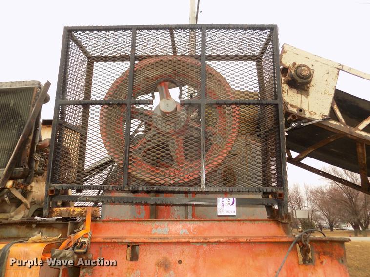 image for item DD2834 Universal 1024RB roller bearing jaw crusher